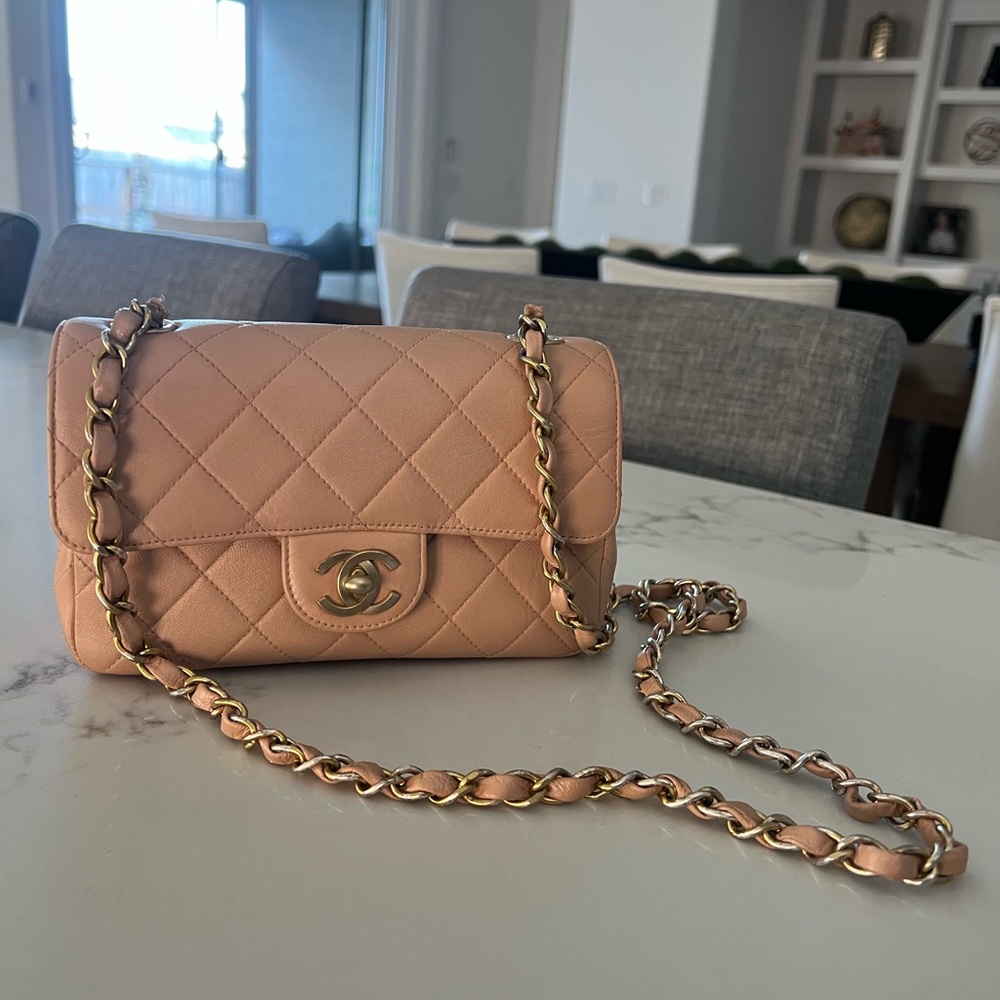 Chanel small classic single flap w COA! VINTAGE snap CC clasp MAKE an OFFER a